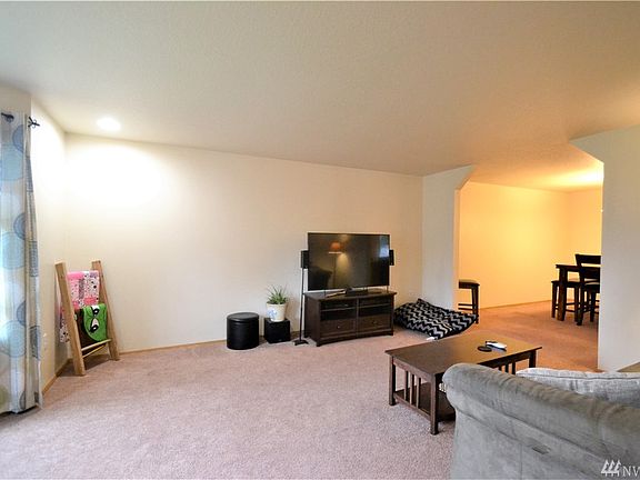 3rd image of 15001 NE 79th Cir