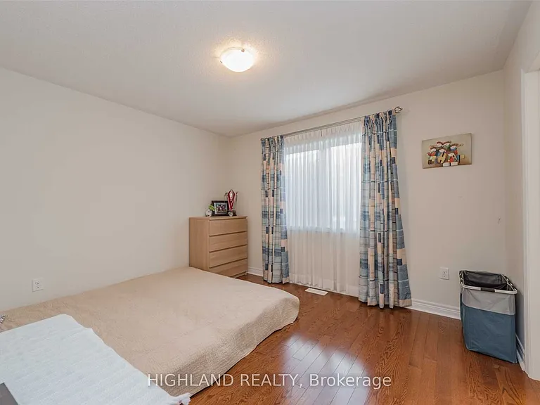 3426 Liptay Ave — Photo 15