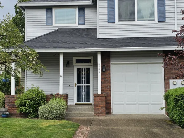 8941 SW Maui Ct, Tigard, OR 97223