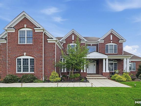 3rd image of 73 Woodmere Road