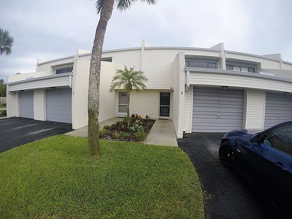 3rd image of 810 Poinsetta Dr APT 9