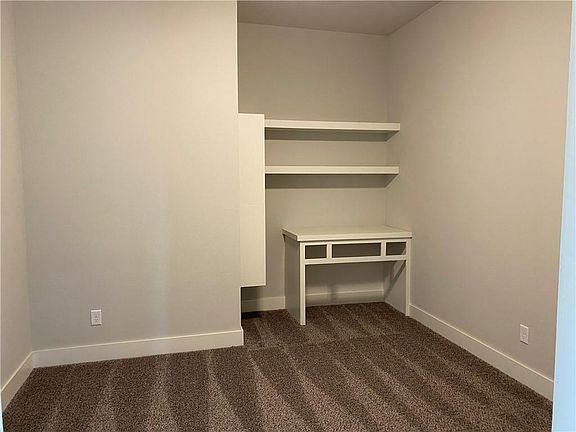 5th image of 4401 Angel Oak Dr