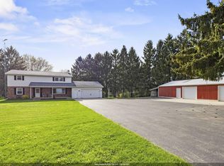 6911 Fahley Rd, Oshkosh, WI 54904