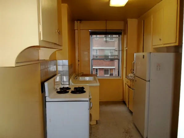 475 Fdr Drive image 1 of 6