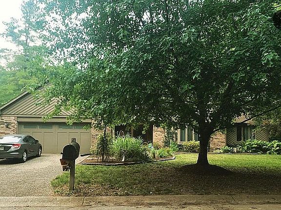 2nd image of 8845 Lincolncreek Cir