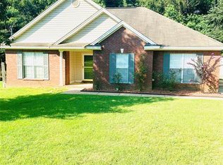 5241 Boykin St, Millbrook, AL 36054