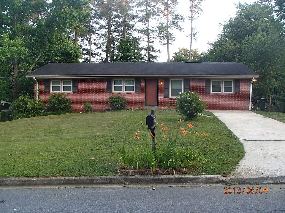 1st image of 353 Patricia Ave SW