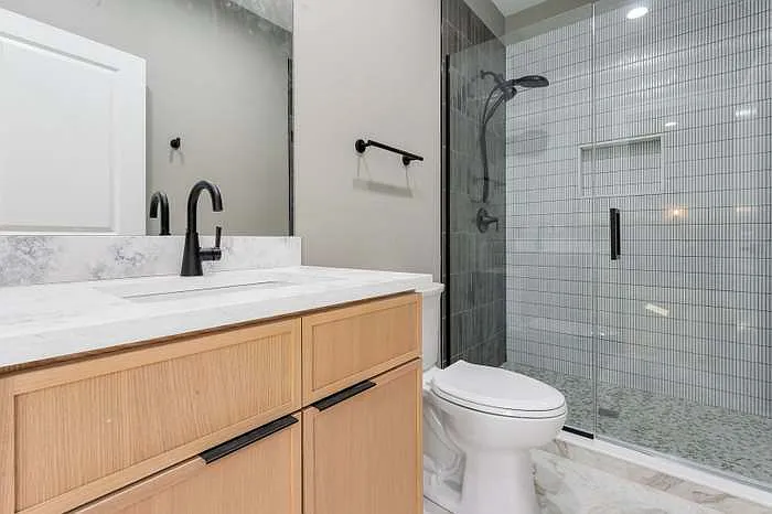6404 S Vernon Ave #2 — Photo 10
