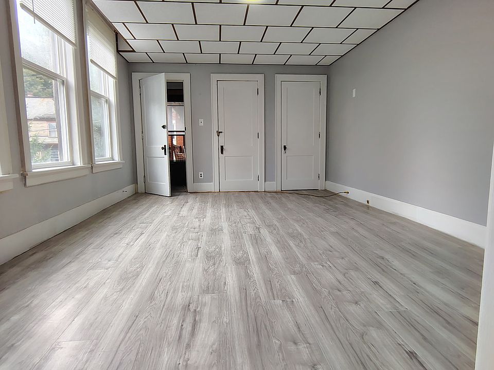 1st image of 6 Harriott Ave #1