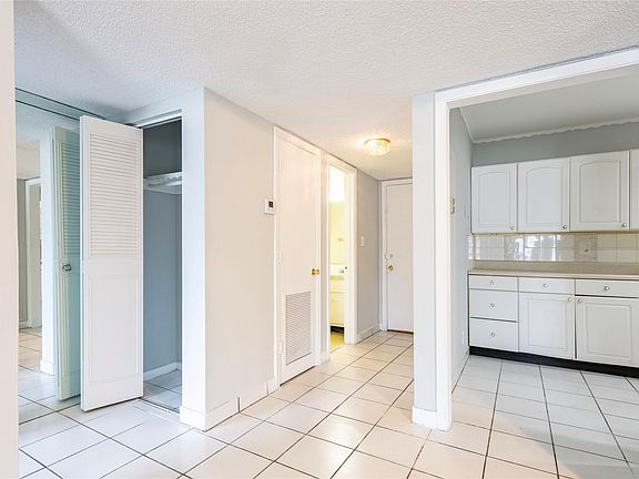 3rd image of 4821 NW 22nd Court #206