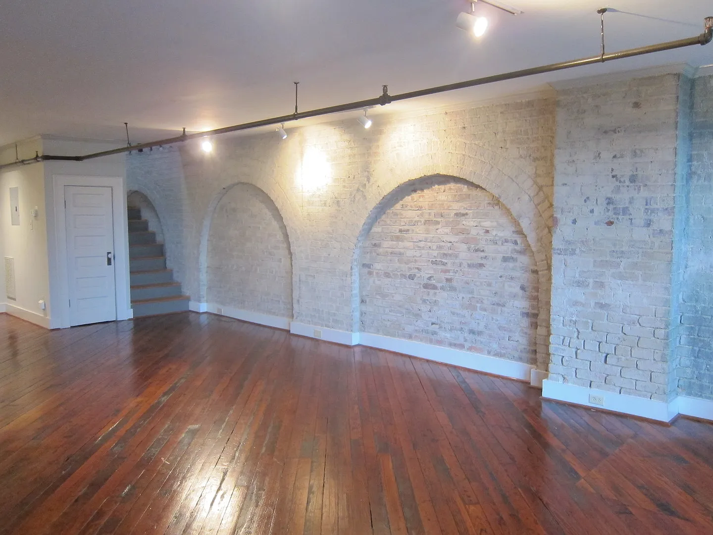 Davie Street Lofts — Photo 4