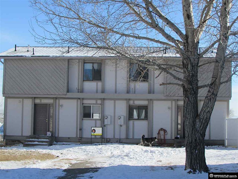 1st image of 830 Moccasin Ln