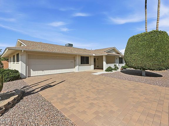 3rd image of 10760 W SARATOGA Circle