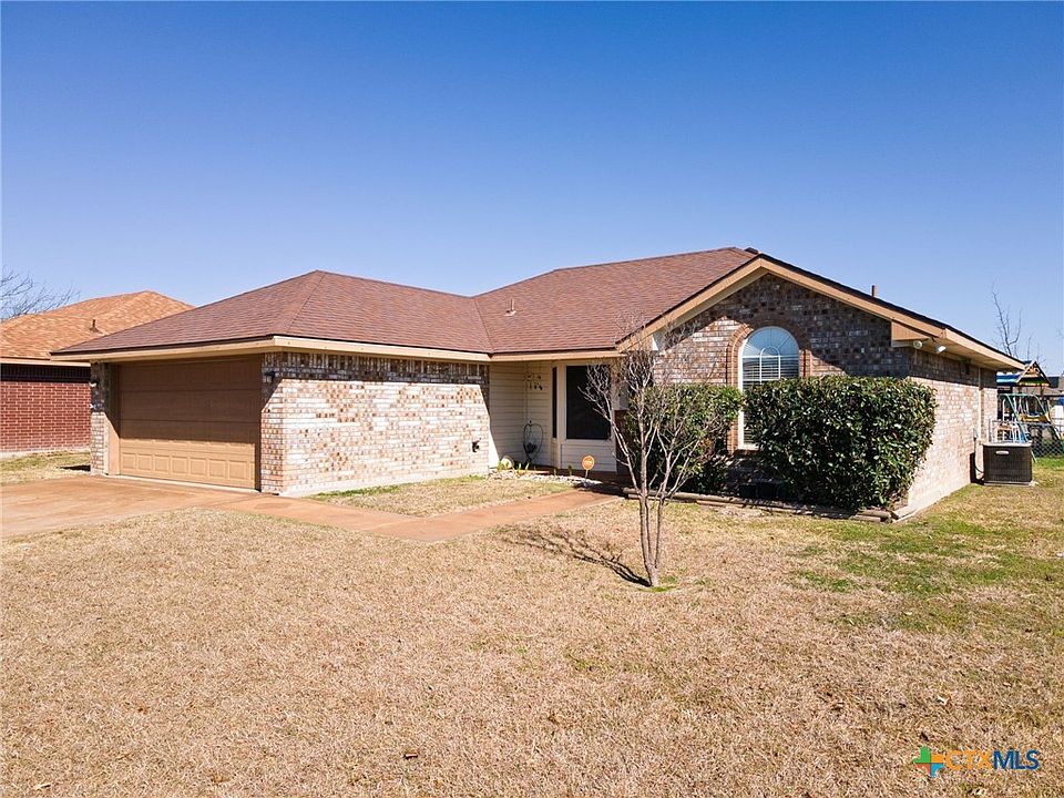 1st image of 3606 Julia Ln