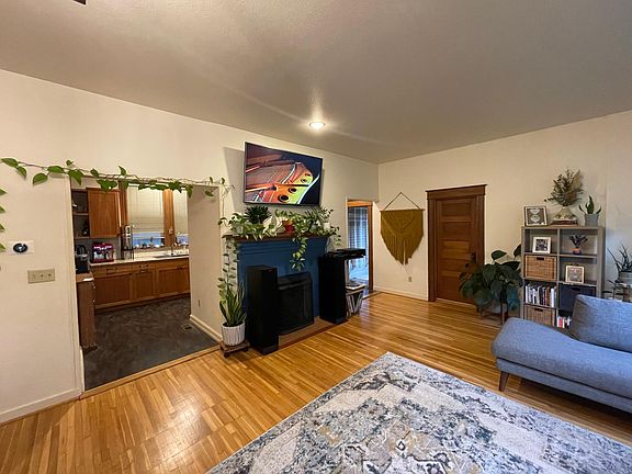 Living room.