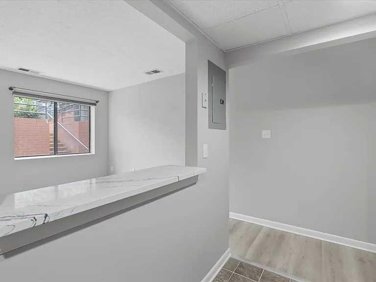116 N Indian Aly #102 — Photo 10