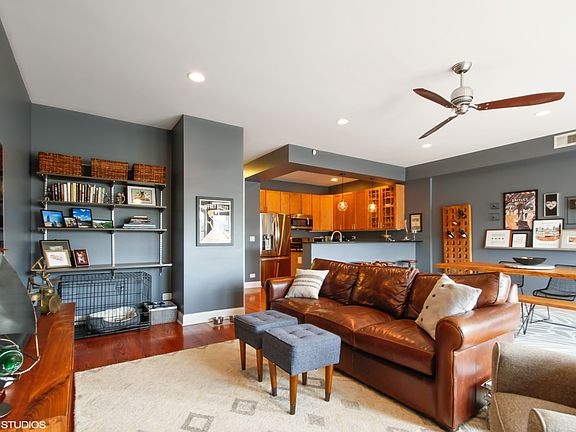 3rd image of 3025 N Lincoln Ave #4
