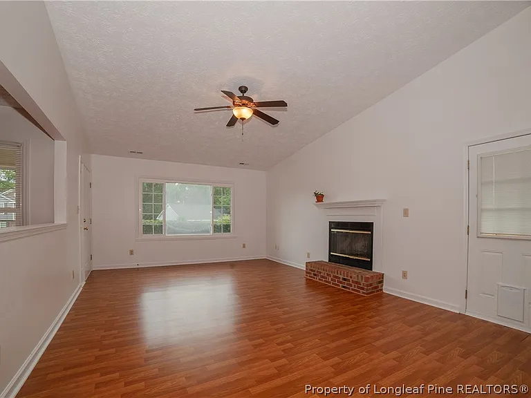 6440 Brookshire St — Photo 14
