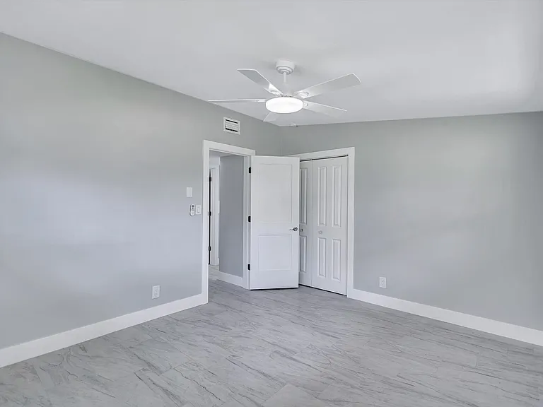 325 Capri Blvd — Photo 65