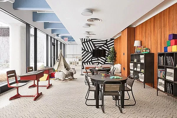 Rented by PocketBroker Inc | media 4