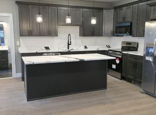 25 Townsend St, Waltham, MA 02453