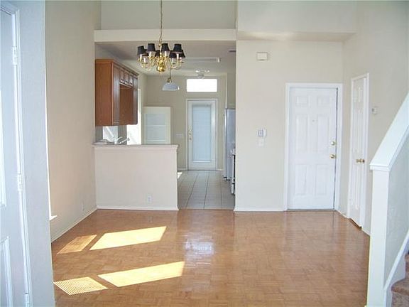 3rd image of 11045 Chanay Dr