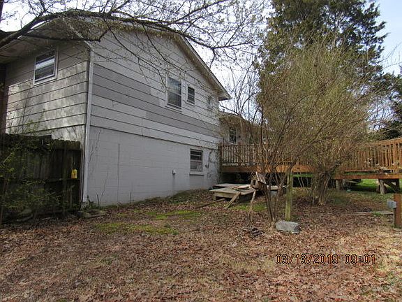 3rd image of 1134 Glade Hill Dr