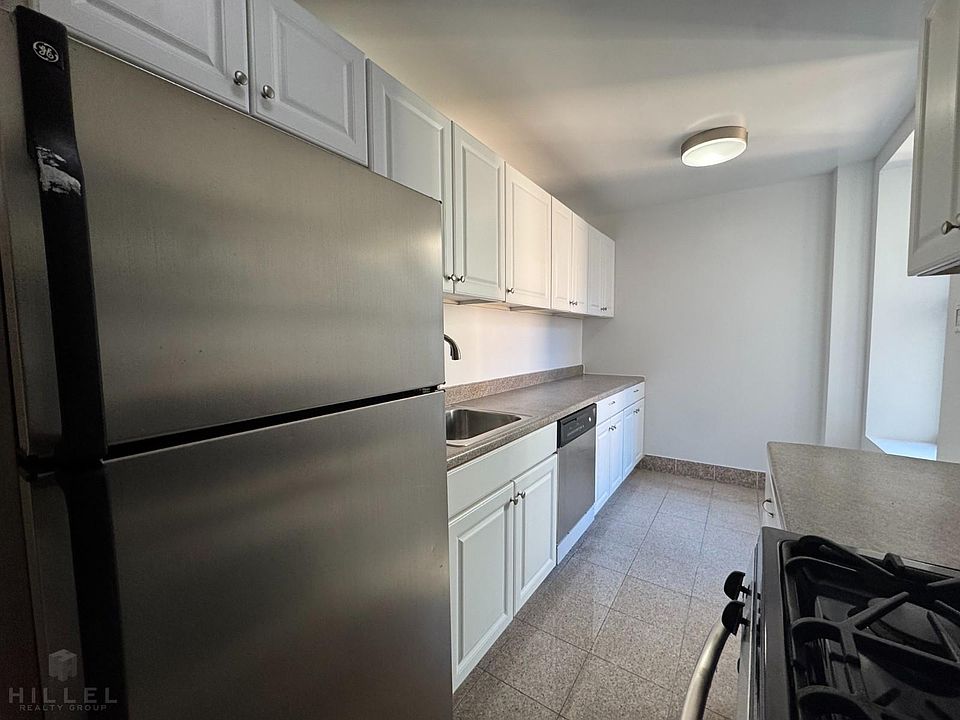 1st image of 11880 Metropolitan Ave APT 5A