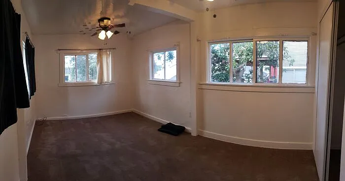 2419 J St #1 — Photo 8
