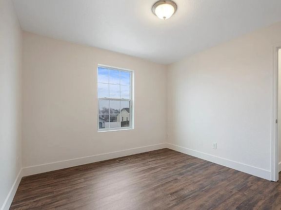 3rd image of 16569 Spartan Ave