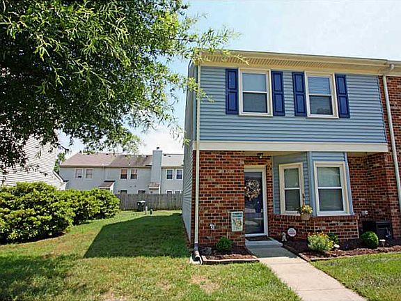 2nd image of 210 Choisy Cres