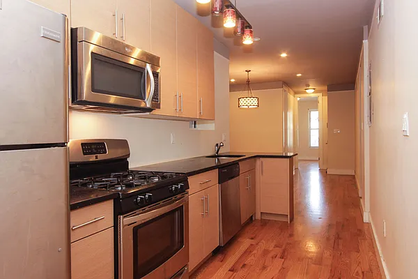 Rented by Nooklyn NYC LLC | media 68