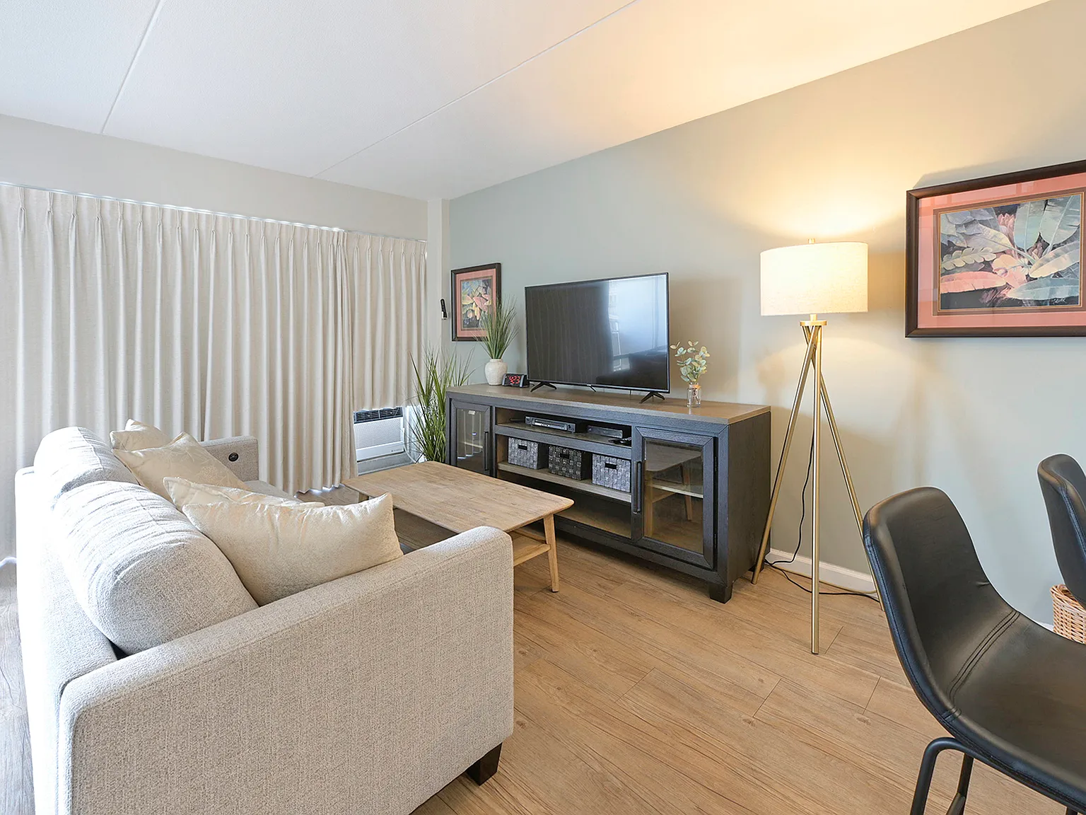 1 bed, 500 sqft, $3,000 — Photo 2