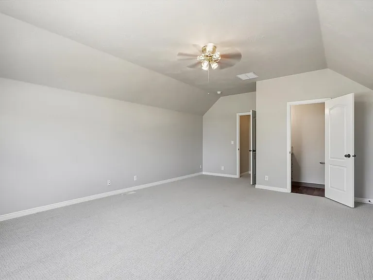 782 S Hydra Ave — Photo 25