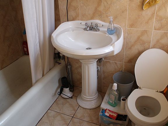 5th image of 20 Seaman Ave APT 5J