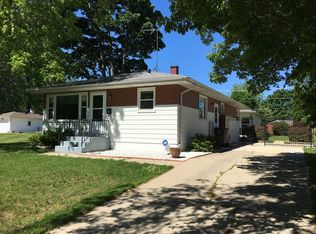 2110 Emmaus Ave, Zion, IL