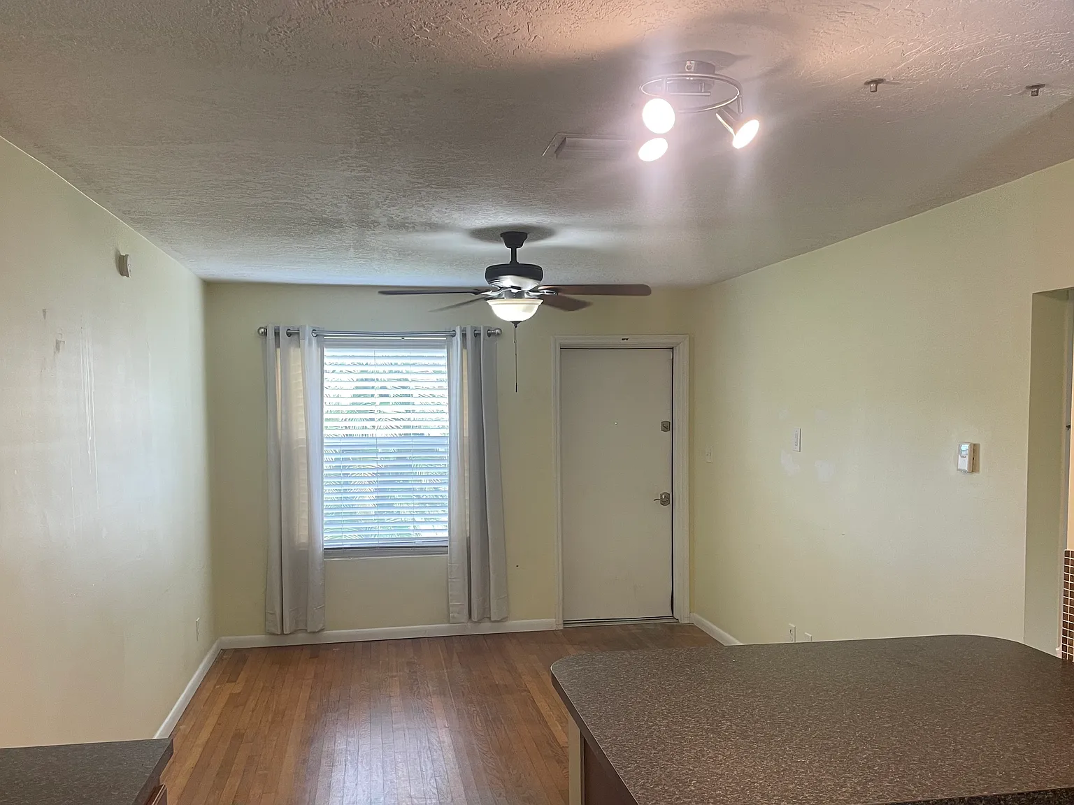 9374 Sun Ct — Photo 3