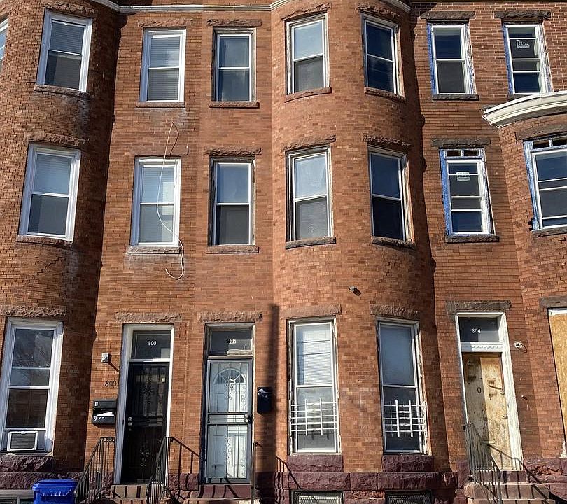 1st image of 802 E North Ave