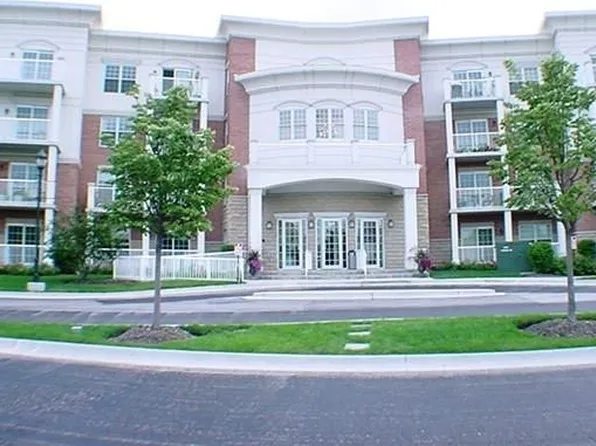 601 W Rand Rd APT 108, Arlington Heights, IL 60004