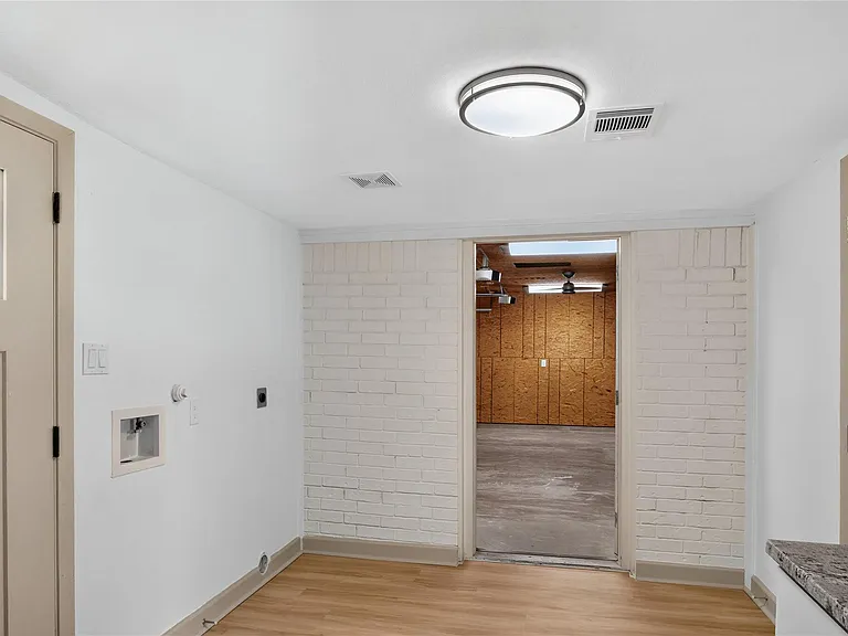 3208 Woodstone Dr — Photo 33