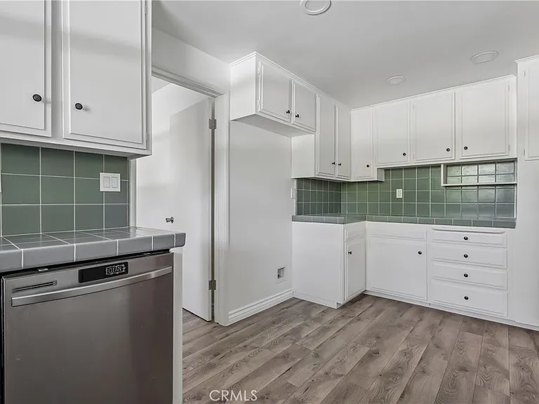 1184 Lyndhurst Dr — Photo 16