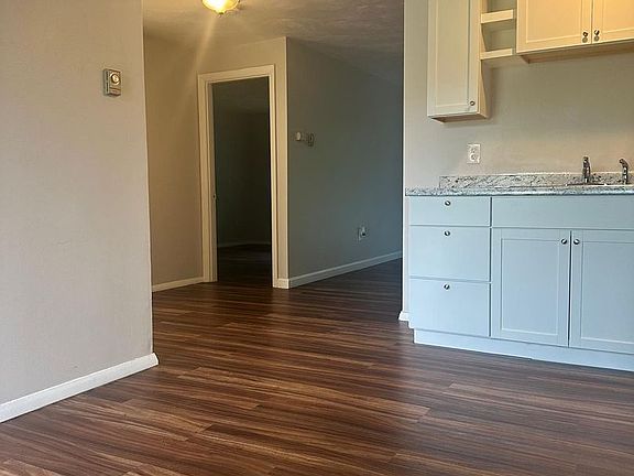 5th image of 5 Town Beach Rd APT 3
