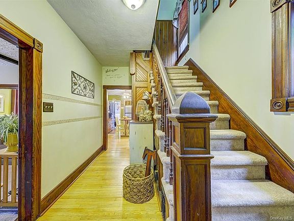 3rd image of 215 Center St