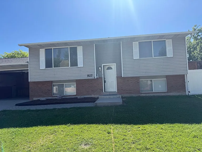 927 S 1635 W — Photo 44