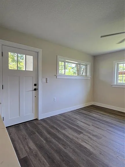 2709 Arc Dr — Photo 3