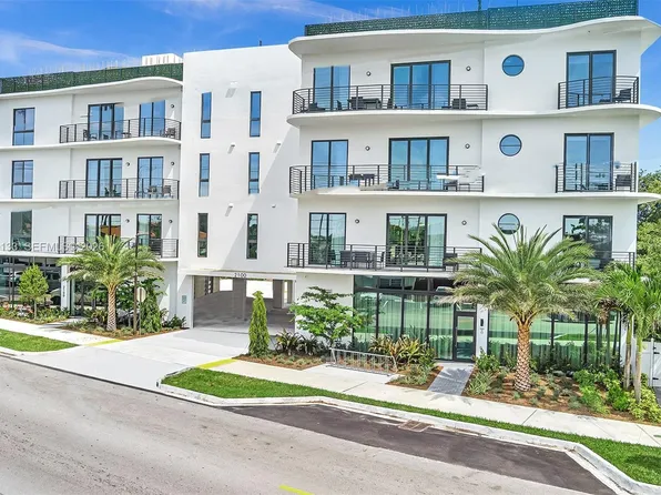 2100 Miami Rd #204, Fort Lauderdale, FL 33316