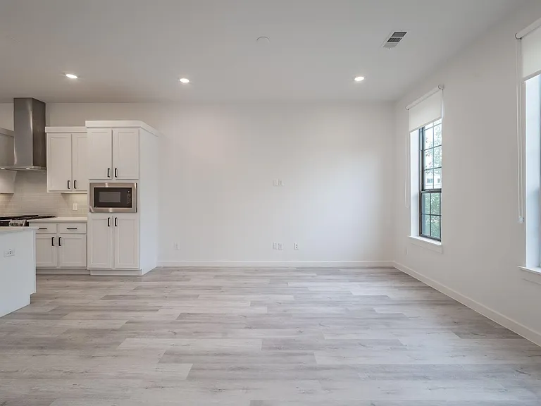 4808 San Jacinto St #101 — Photo 10