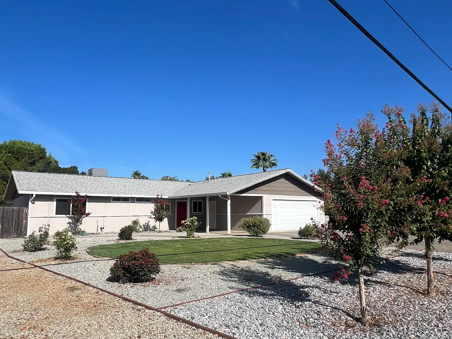 4 bed, 2160 sqft, $2,700 — Photo 2