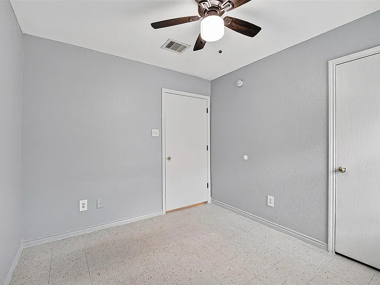 11411 Roandale Dr — Photo 25