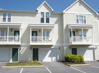 1262 Victorian Village Dr, Harrisonburg, VA 22802